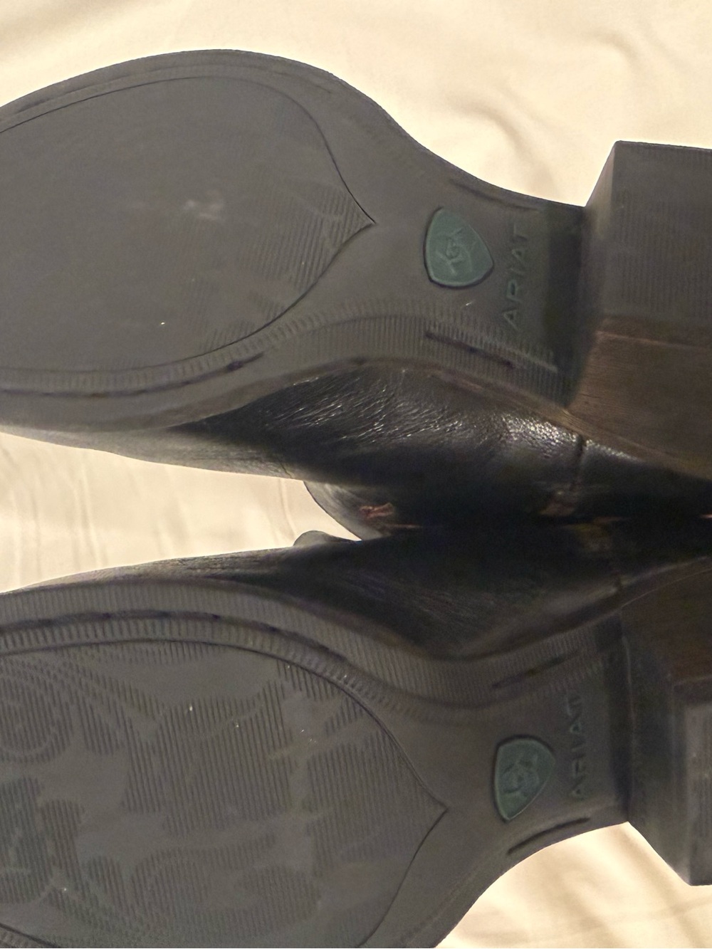 Black Women's Ariat Western Shortie Boots Size 8 - Picture 4 of 6